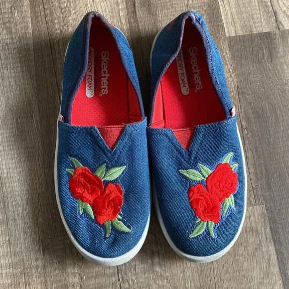 Skechers air cooled Memory Foam shoes size 2.5 - Picture 4 of 12